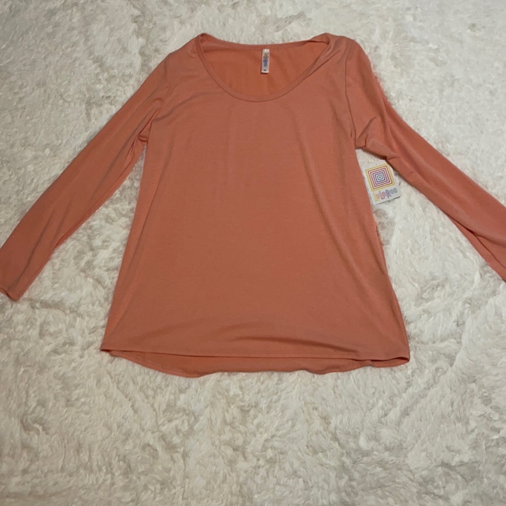 Lularoe Lynnae Top Size XL Peach NWT